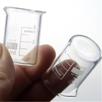 BEAKER BOROSILICATE GLASS GRADUATED 5ml