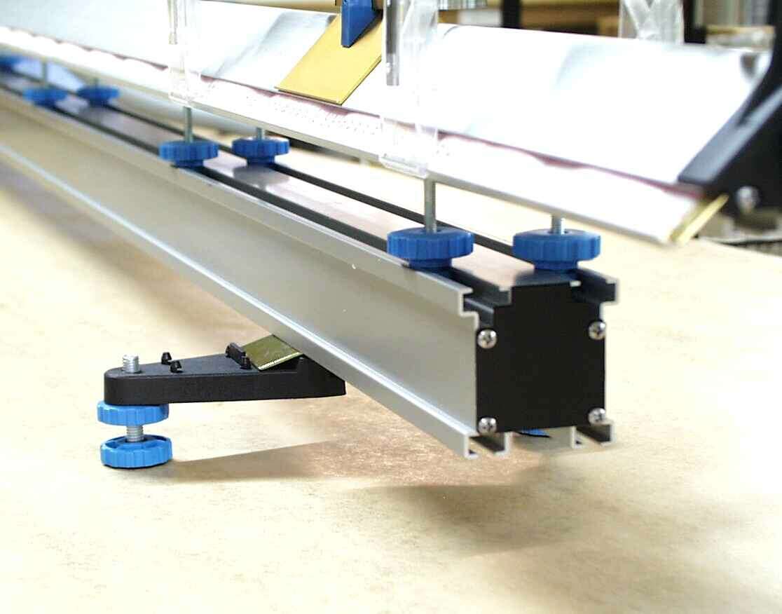 AIR TRACK 2.0m SUB BASE & 10stud KIT