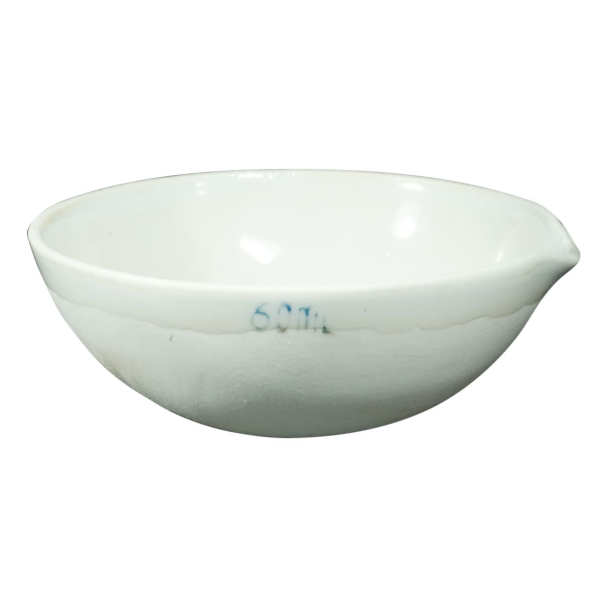 BASIN/DISH PORCELAIN ROUND BOTTOM W/SPOUT 60ML