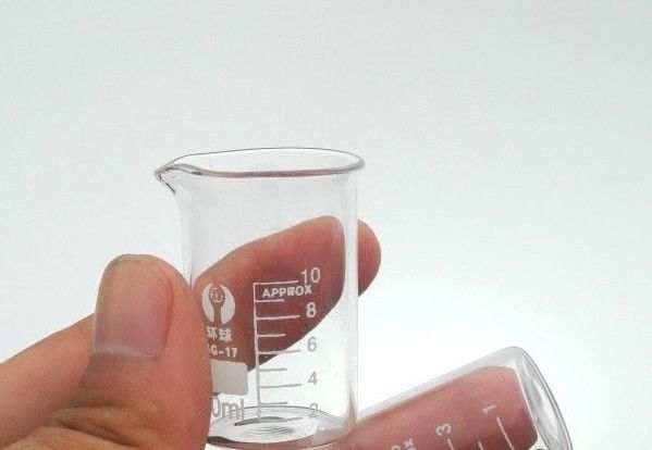 BEAKER BOROSILICATE GLASS GRADUATED 10ml